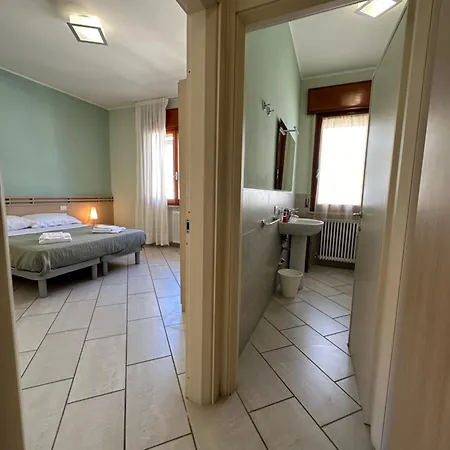 Apartment Apt Nettuno - Relax Prive - 3 Bedrooms - 2 Baths - Ac - Parking - Wifi